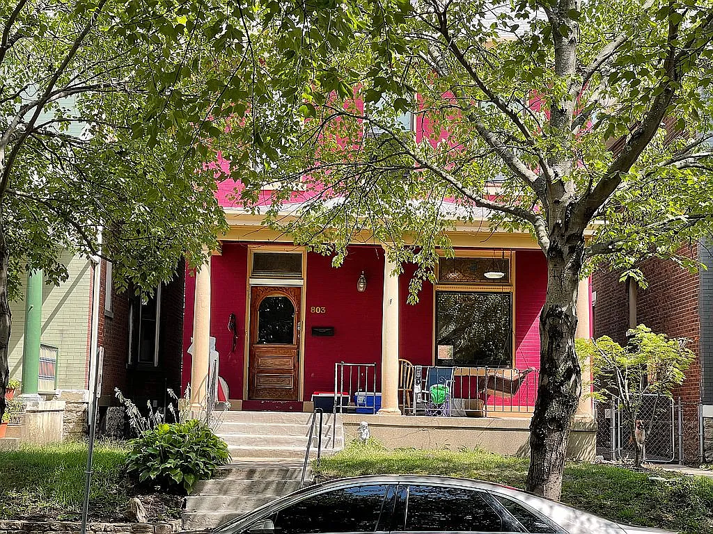 803 Maple Ave photo 1
