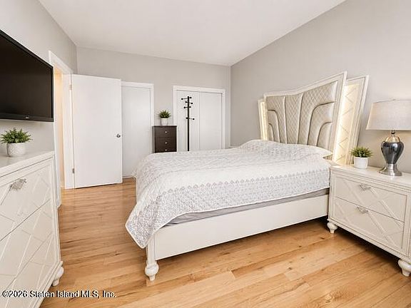 3rd image of 420 Maryland Ave APT 3D