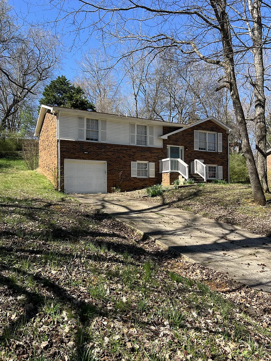 1270 Slayden Cir photo 1