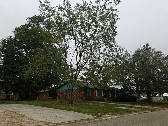 2nd image of 663 Orchard Dr