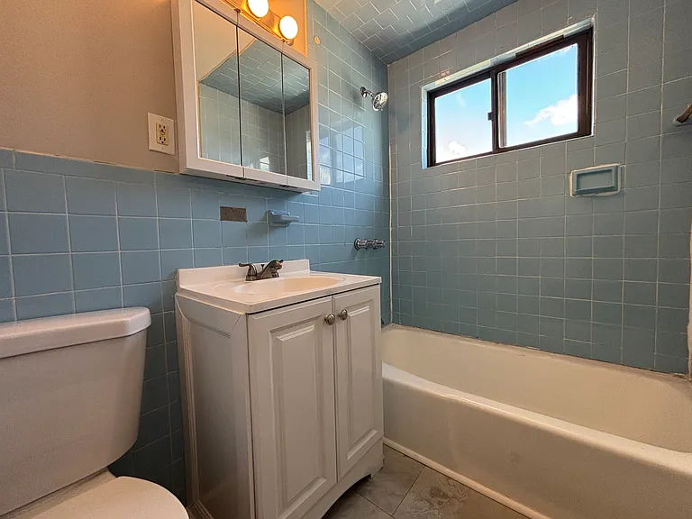 25 Hamilton Ave #14 — Photo 3
