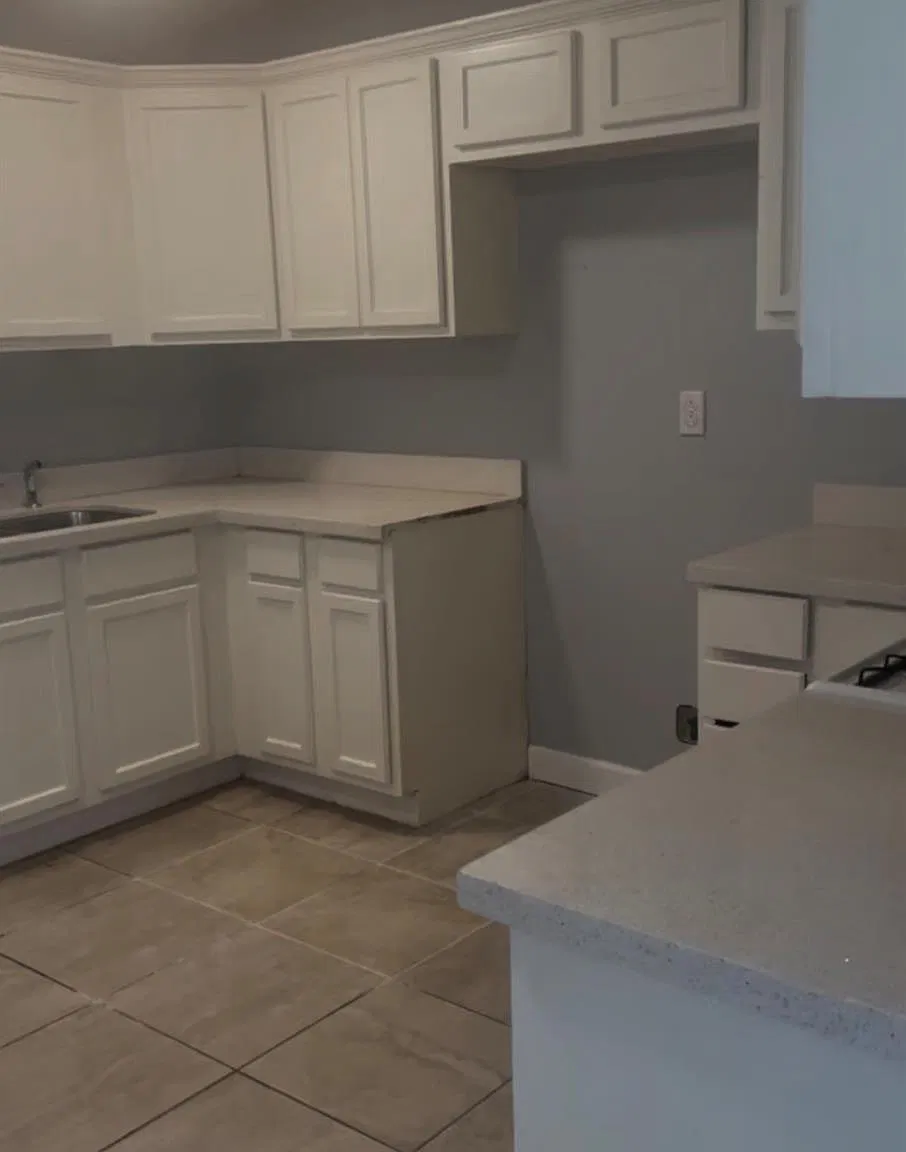 2 bed, 1.0 bath, 992 sqft, $1,300 — Photo 4