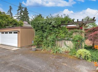 3011 62nd Ave SE, Mercer Island, WA 98040