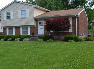 9322 Cloverwood Ln, Louisville, KY 40291