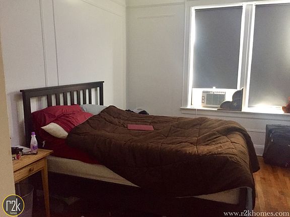 4th image of 4525 42nd St #3B