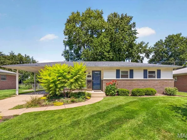 43 Dale Allen Dr, Belleville, IL 62226