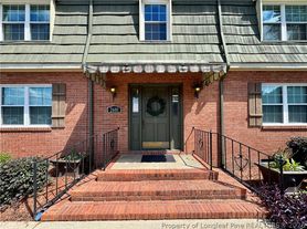 2601 N Roberts Ave