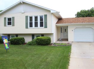 1014 Hackberry Rd, North Platte, NE 69101