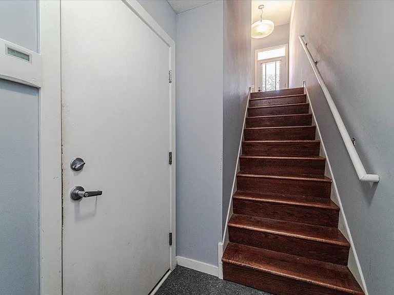 1440 Marshall St NE — Photo 19