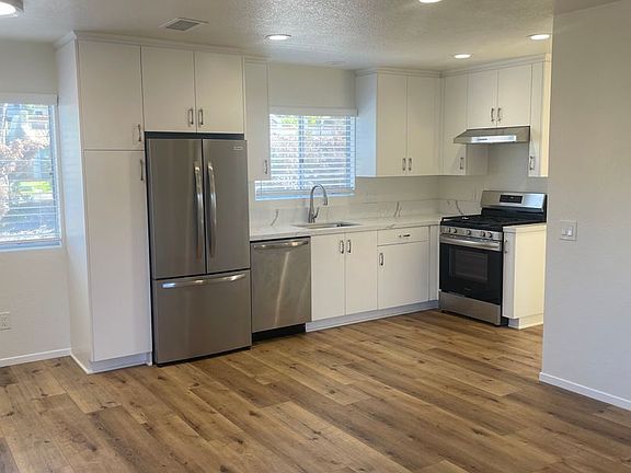 3rd image of 28995 Calle Del Lago #D