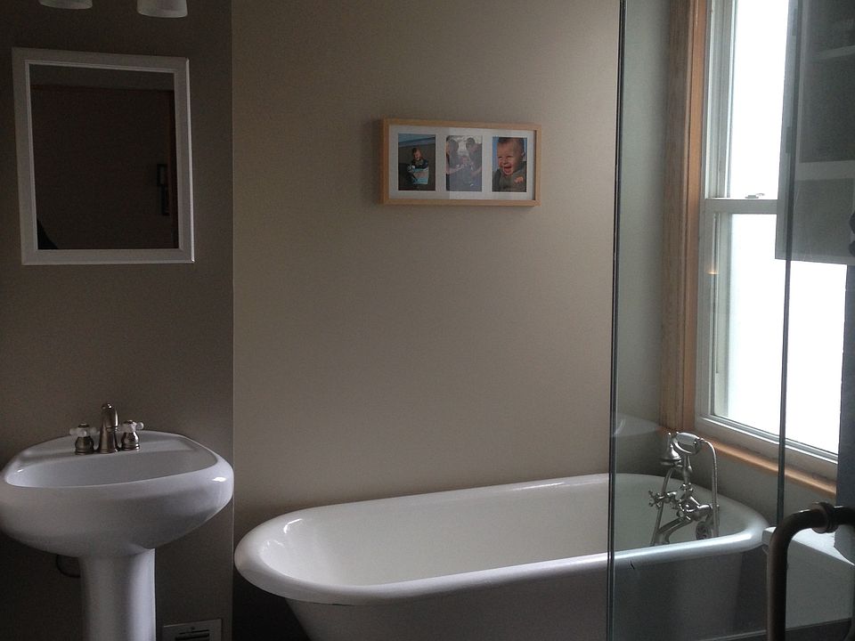 Full Bath - Clawfoot Tub