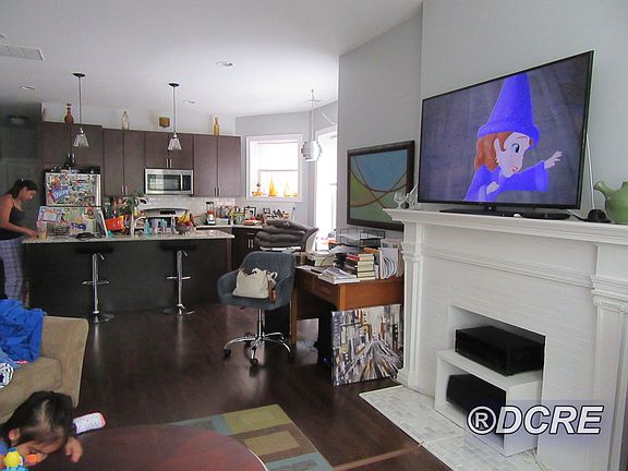 5th image of 1240 W Carmen Ave APT 1