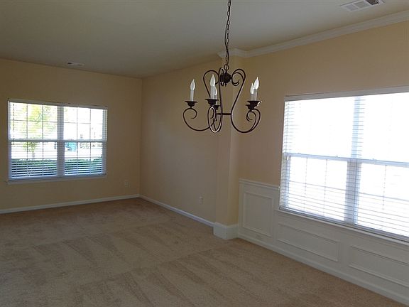 2nd image of 10 Golden Acre Ct