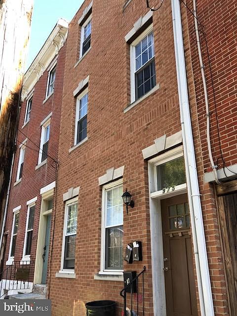 1st image of 975 N 6th St APT 1