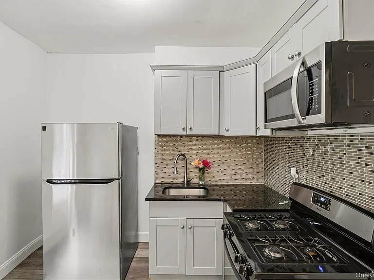 413 Liberty St — Photo 10