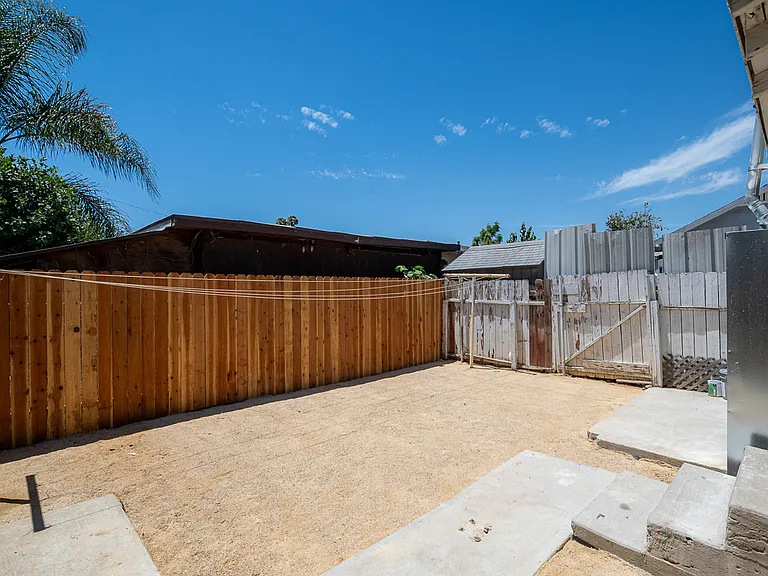 220 E Ventura St #B — Photo 12