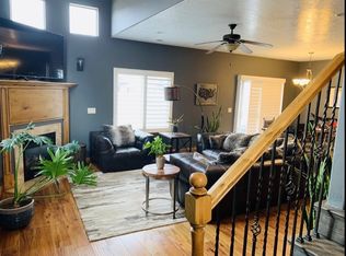 853 S Pheasant Run Dr, Orem, UT 84058