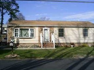 1000 Halliard Ave, Beachwood, NJ