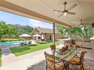 6506 Colonial Dr, Granbury, TX 76049