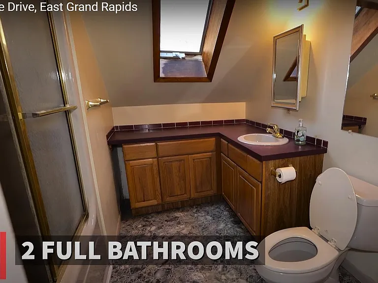 669 Lake Dr SE #1 — Photo 7