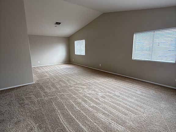5th image of 10830 W Taft St