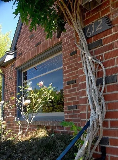 Vintage Union Hill Neighborhood Home walking distance to PSNS! — Photo 2