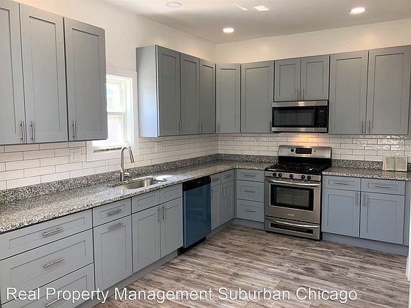2nd image of 2028 N Lawler Ave