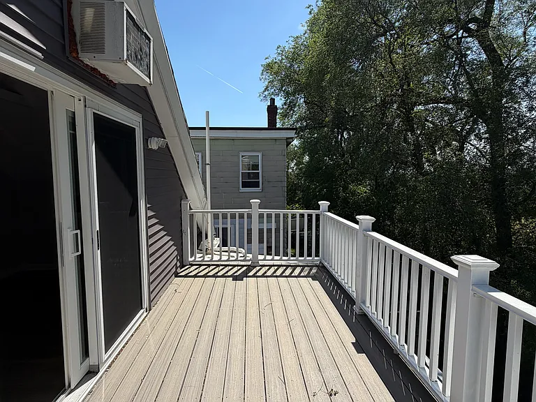 55 Clarendon Ave — Photo 2