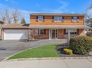 100 Brower Avenue, Woodmere, NY