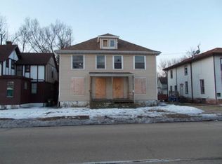 803 W 4th St, Sterling, IL 61081