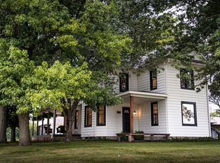 1104 S Main St, Washington, IL 61571