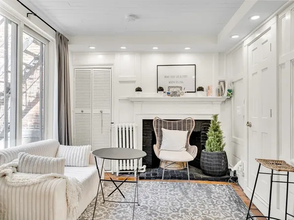 36 Joy St #3, Boston, MA 02114