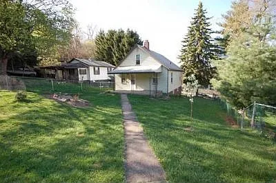 1926 Josephine St photo 1