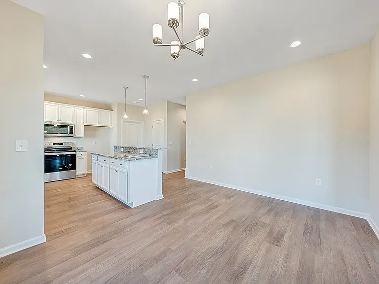 956 Carriage Pkwy — Photo 19