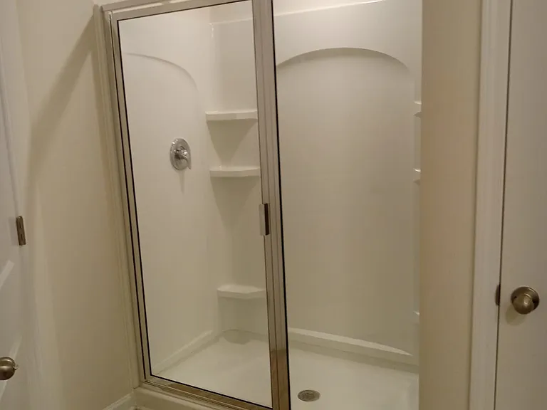 Owner's suite bathroom