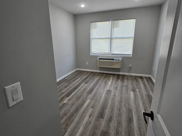 22 Seeley St #201 — Photo 6
