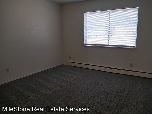 3rd image of 1201 Holland Park Blvd APT B