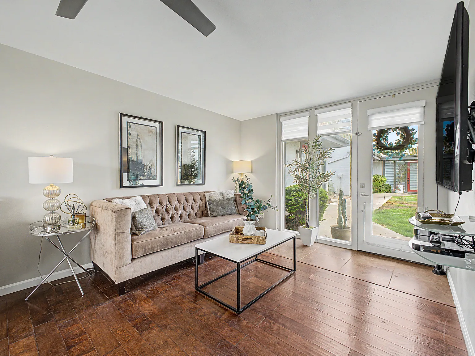 1 bed, 650 sqft, $2,200 — Photo 2