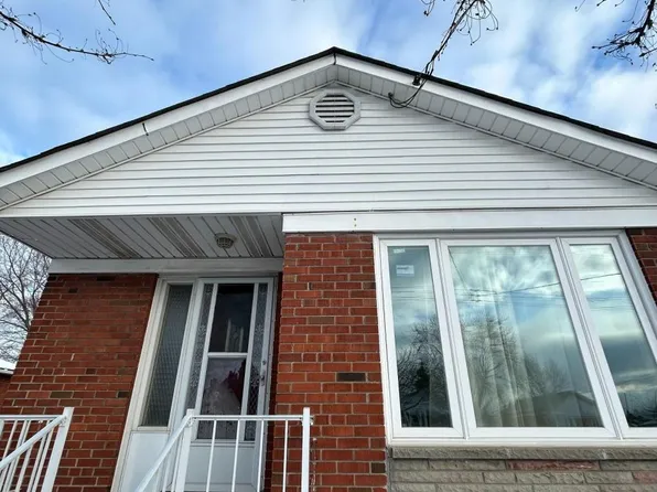 8 Highwood Ave, Toronto, ON M1R 2E4