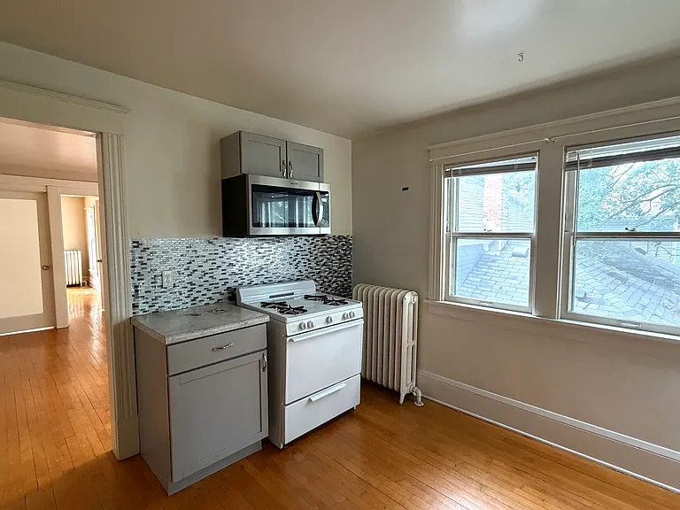 2531 Polk St NE #2 — Photo 3