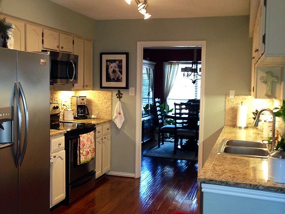 3rd image of 606 Plumlee Pl