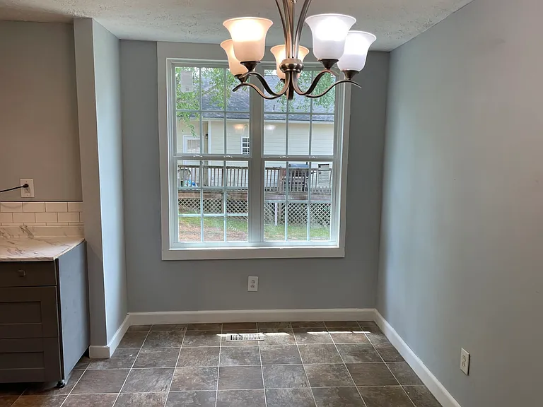 513 S Lee St — Photo 9