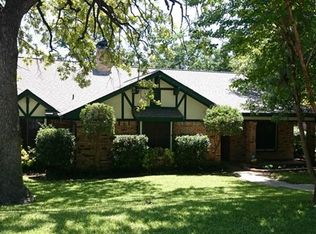 1713 Crooked Ln, Fort Worth, TX 76112