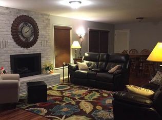 340 Okemah Rd, Waterford, MI 48328