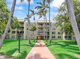 13100 SW 92nd Ave #PENTHOUSE A-11, Miami, FL 33176