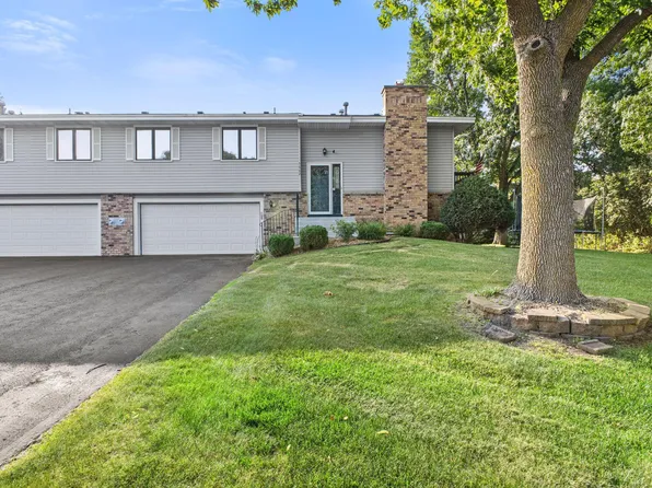 5662 Royal Oaks Dr, Shoreview, MN 55126