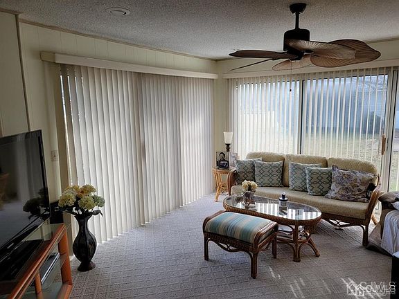 4th image of 404 Metuchen Dr #A