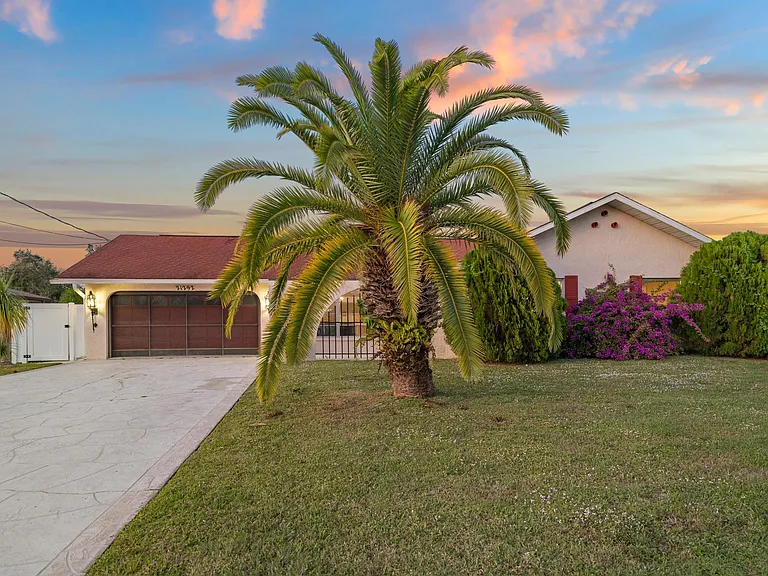 21292 Burkhart Dr — Photo 1