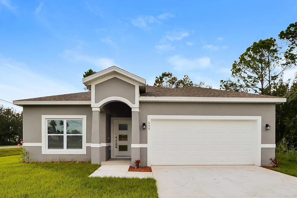 4 bed, 2.0 bath, 1662 sqft, $1,805 — Photo 1