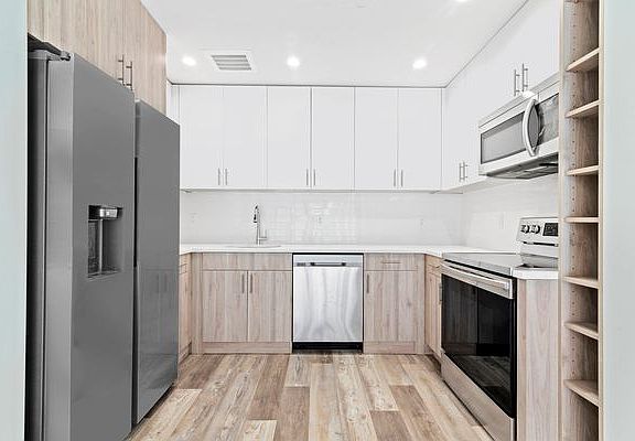 4th image of 30-82 Crescent St #6A